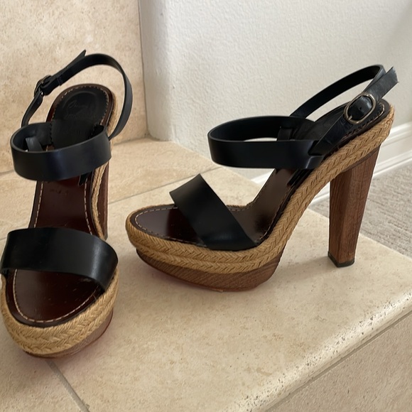 CHRISTIAN LOUBOUTIN HEEL - Picture 3 of 5